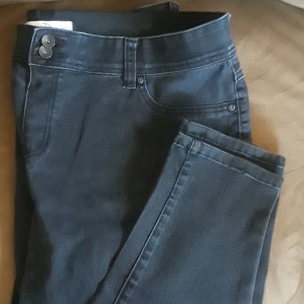 Black skinny jeans B1G1 = or <